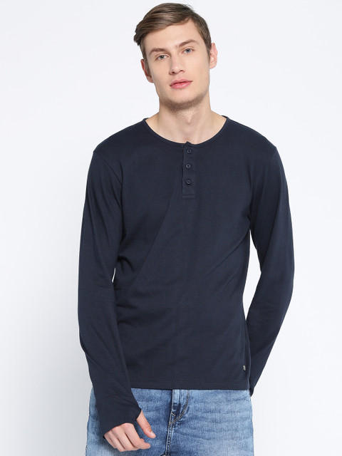 

Roadster Men Navy Blue Solid Henley Neck T-shirt