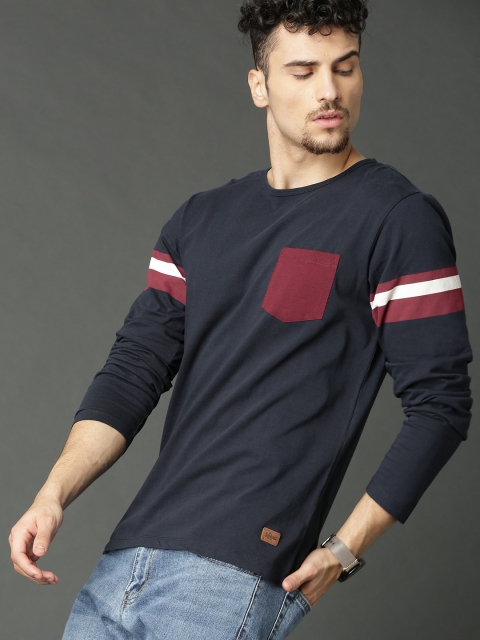 

Roadster Men Navy Blue Solid Round Neck T-shirt