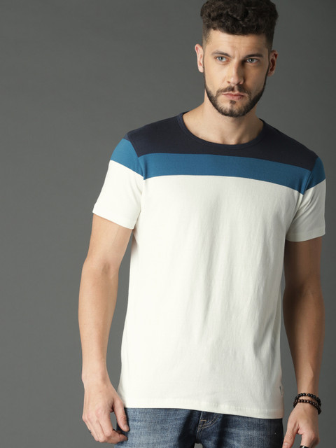 

Roadster Men Off-White & Navy Blue Colourblocked Round Neck T-shirt