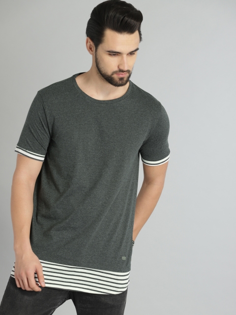 

Roadster Men Grey Melange Striped Round Neck T-shirt
