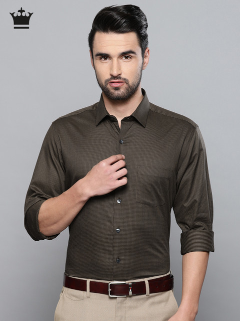 

Louis Philippe Men Brown Slim Fit Checked Formal Shirt