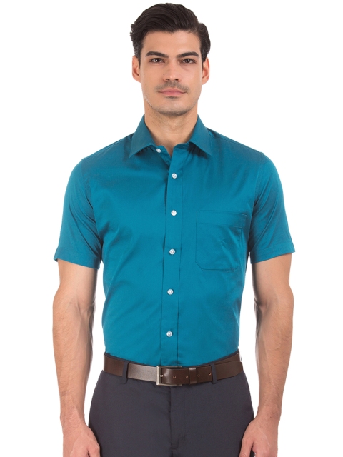 

Arrow Men Green Regular Fit Solid Party Shirt