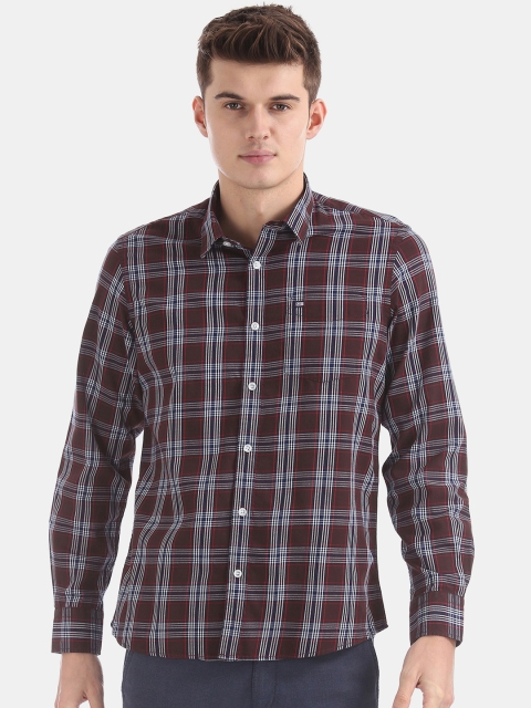 

Arrow Sport Men Coffee Brown & Off-White Slim Fit Checked Casual Shirt