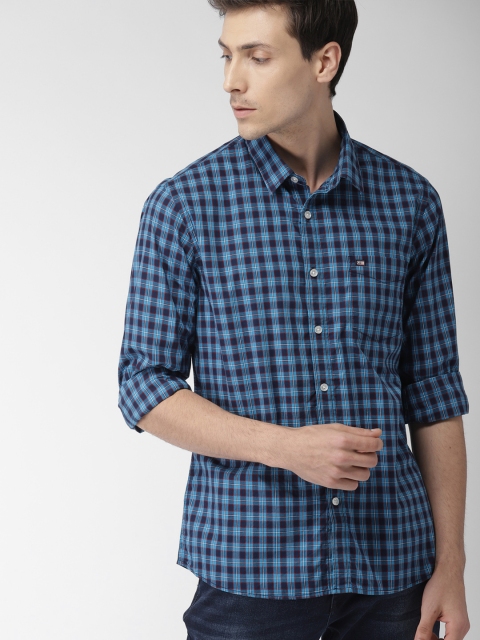 

Arrow Sport Men Blue & Navy Blue Slim Fit Checked Casual Shirt
