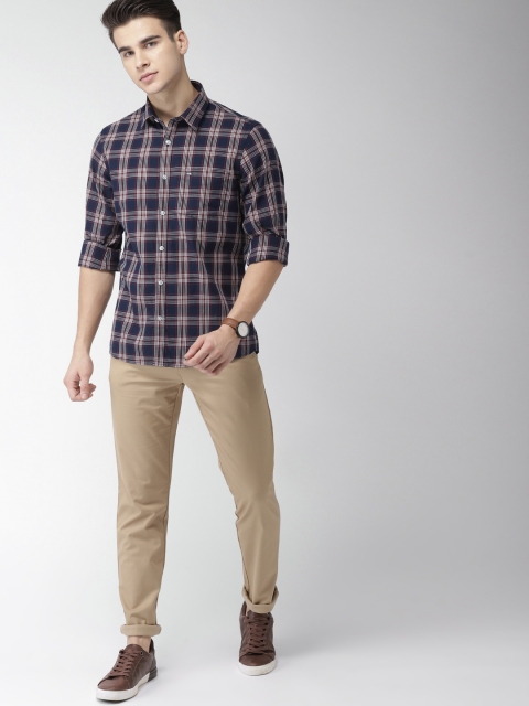 

Arrow Sport Men Navy Blue & Brown Slim Fit Checked Casual Shirt