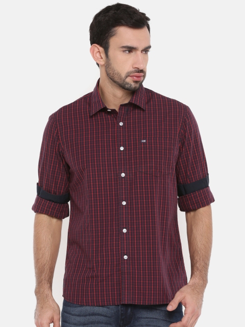 

Arrow Sport Men Black & Red Slim Fit Checked Casual Shirt