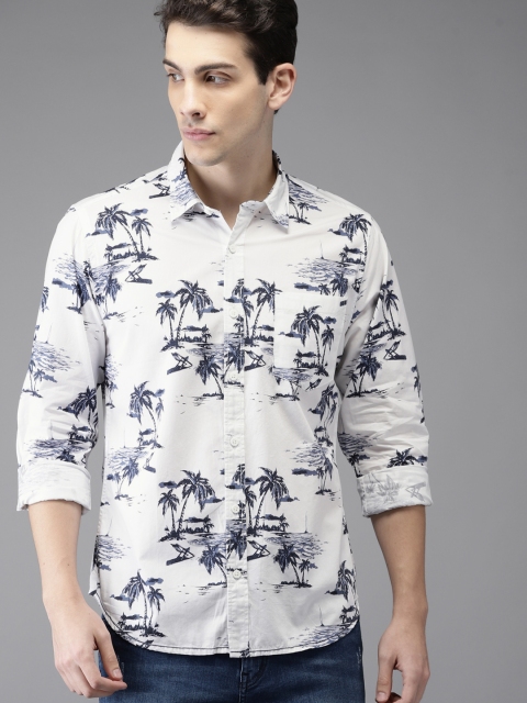 

HERE&NOW Men White & Blue Regular Fit Printed Casual Shirt