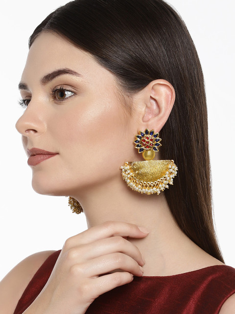 

Zaveri Pearls Gold-Toned Teardrop Shaped Drop Earrings