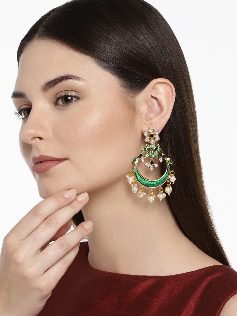 

Zaveri Pearls Gold-Toned & Green Contemporary Chandbalis