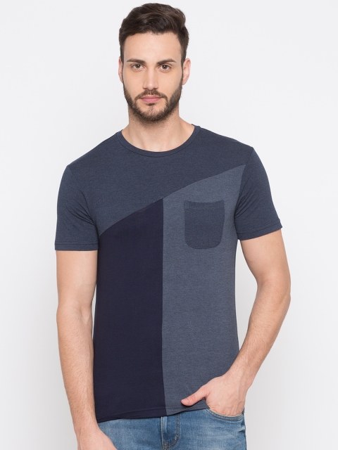 

Globus Men Navy Blue Colourblocked Round Neck T-shirt