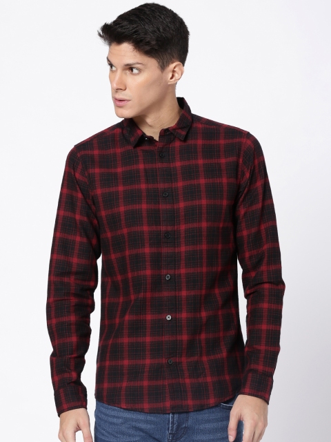 

ONLY & SONS Men Maroon & Black Slim Fit Checked Casual Shirt