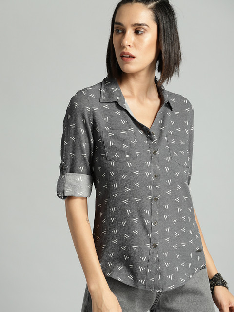 

Roadster Women Grey & White Regular Fit Printed Casual Shirt