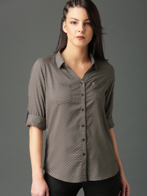 

Roadster Women Grey Regular Fit Printed Casual Shirt