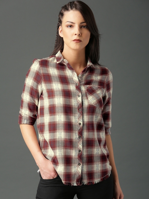 

Roadster Women Off-White & Maroon Regular Fit Checked Casual Shirt