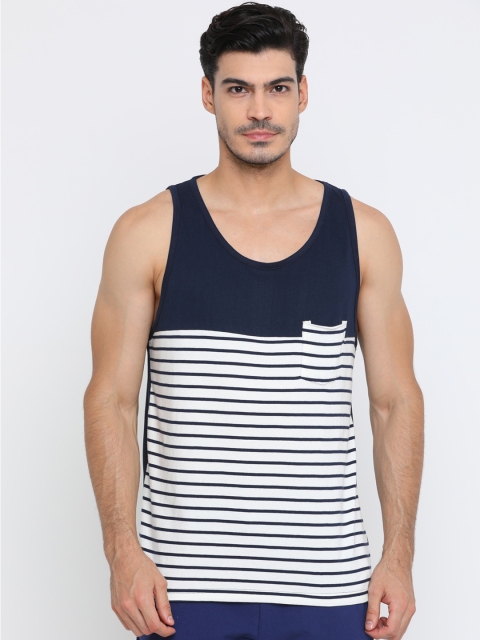 

Masculino Latino Men Navy Blue Striped Scoop Neck T-shirt