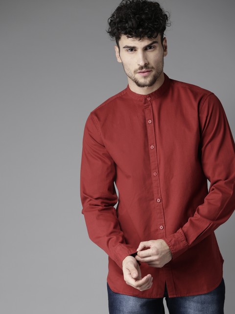 

HERE&NOW Men Rust Red Regular Fit Solid Casual Shirt