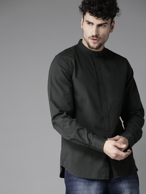 

HERE&NOW Men Green Regular Fit Solid Casual Shirt