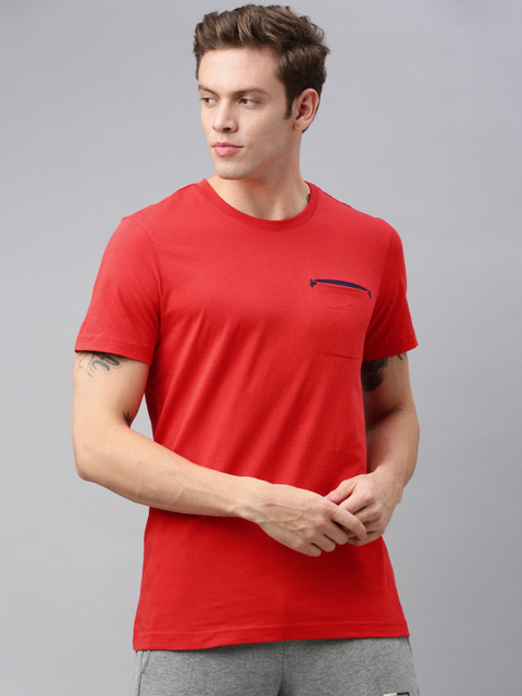 

Alcis Men Red Solid Round Neck T-shirt