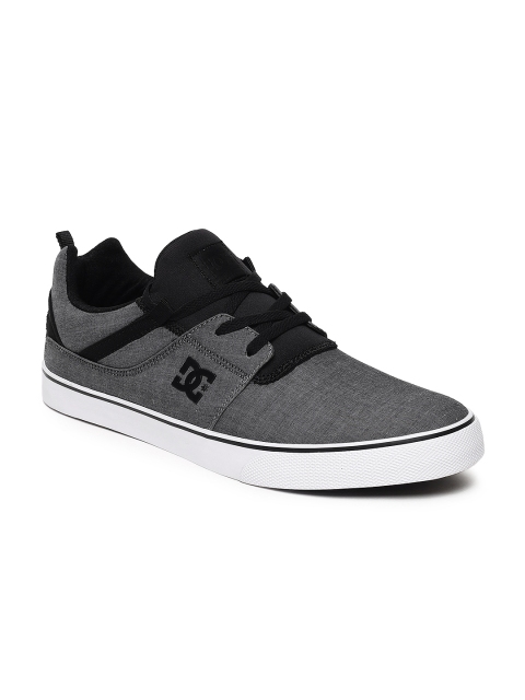 

DC Men Grey & Black Sneakers