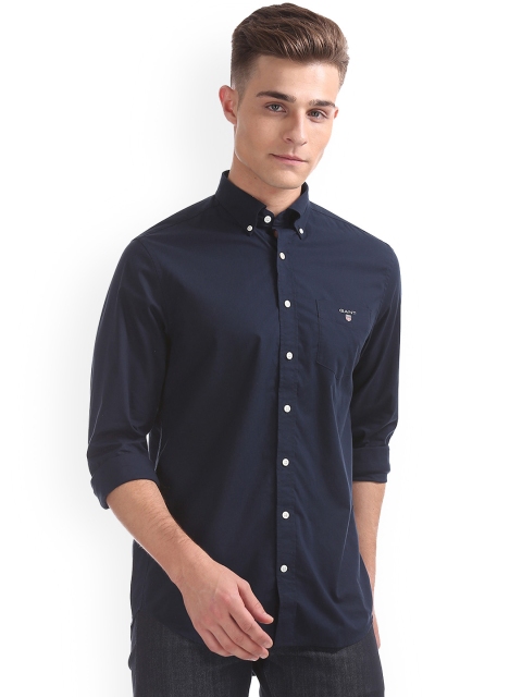 

GANT Men Blue & Blue Regular Fit Solid Casual Shirt