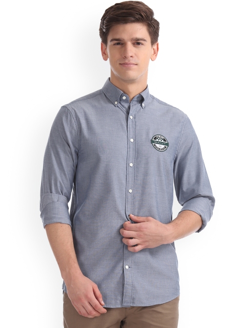 

GANT Men Blue & Blue Regular Fit Solid Casual Shirt