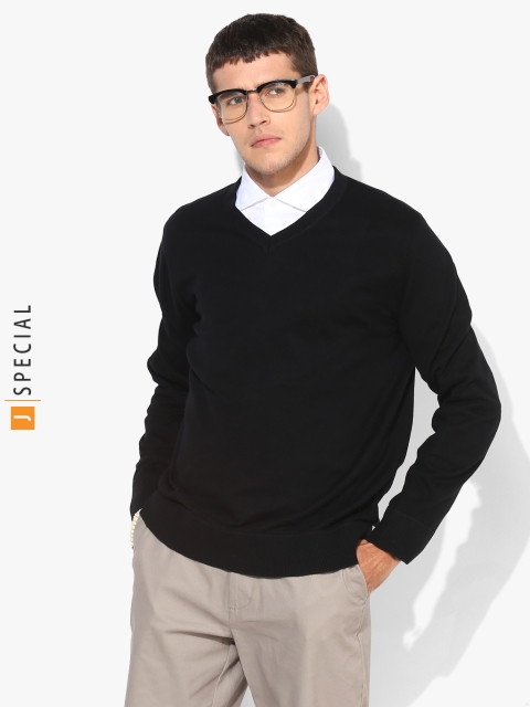 

GAP Men Black Solid Sweater