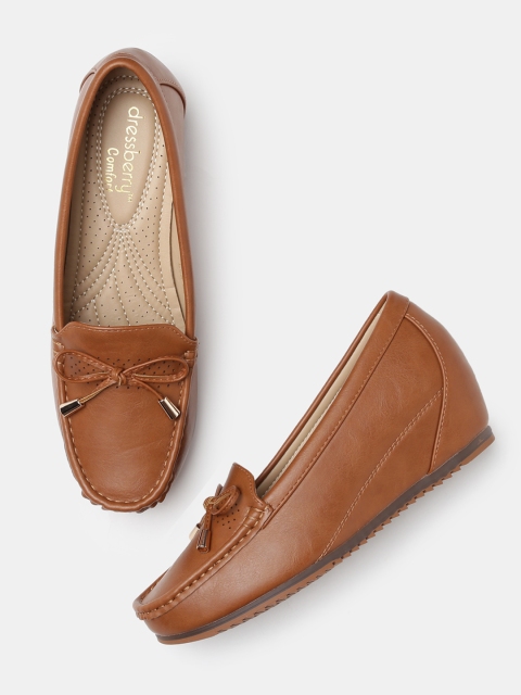 

DressBerry Women Brown Solid Pumps