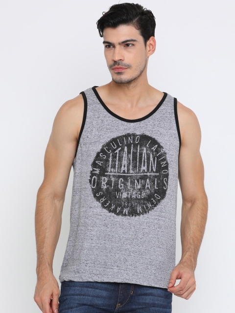 

Masculino Latino Men Grey Melange Printed V-Neck T-shirt