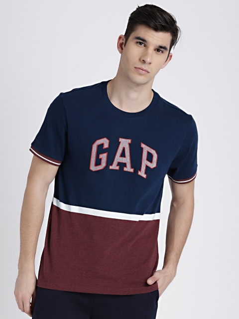 

GAP Men's Blue & Maroon Logo Colorblocked Short Sleeve Crewneck T-Shirt