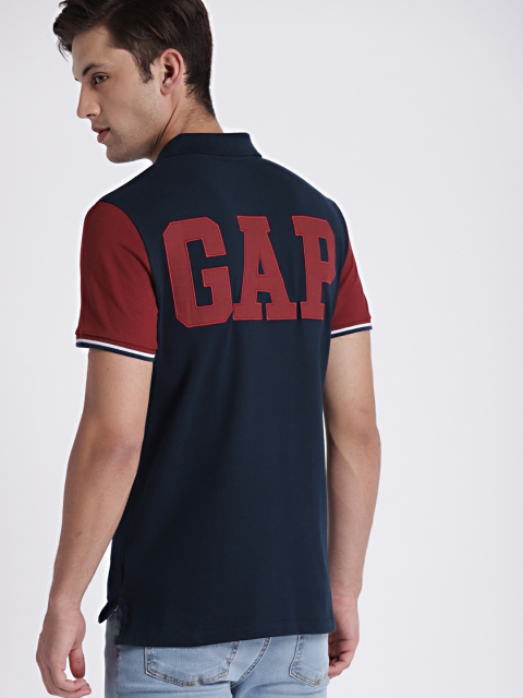 

GAP Men's Navy Colorblock Polo with Logo applique, Navy blue