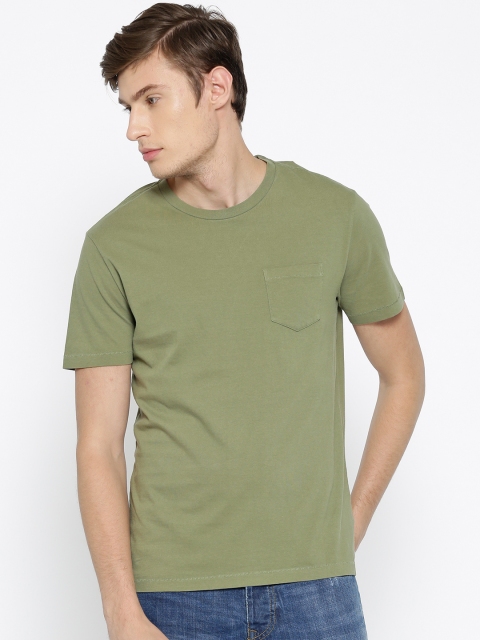 

GAP Men's Olive Green Pocket T-shirt
