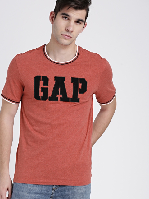 

GAP Men's Red Tipped Neck Logo Tee