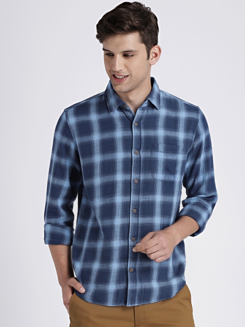 

GAP Men's Blue Standard Fit Shirt in Slub Cotton Twill