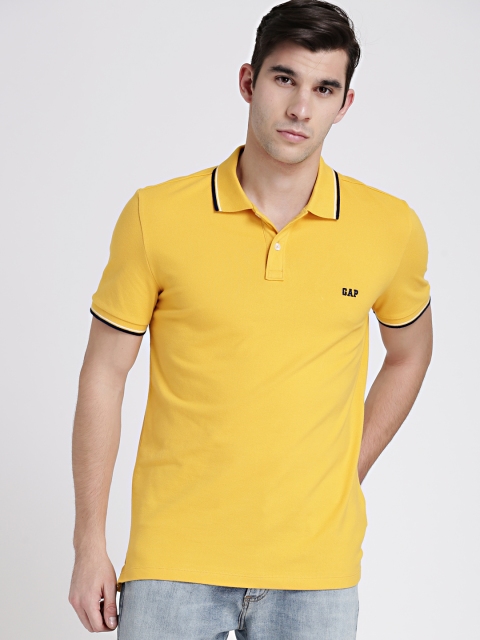 

GAP Men Yellow Basic Polo with Logo