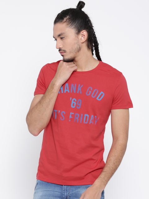

United Colors of Benetton Men Red Printed T-shirt