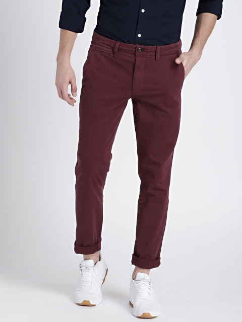 

GAP Men's Burgundy Vintage Wash Khakis in Skinny Fit with GapFlex