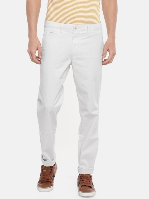 

GAP Men Grey Smart Slim Fit Solid Chinos