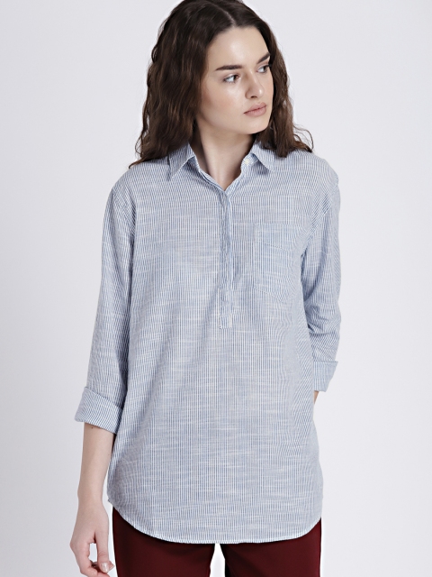 

GAP Women's Blue & White Boyfriend pinstripe popover