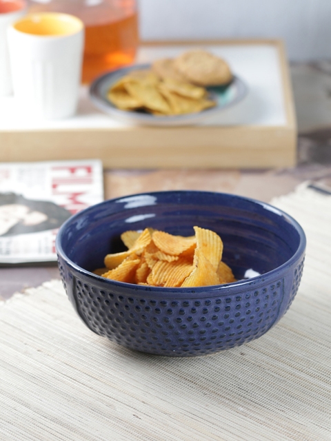 

VarEesha Blue Textured 8 Inch Ceramic Bowl