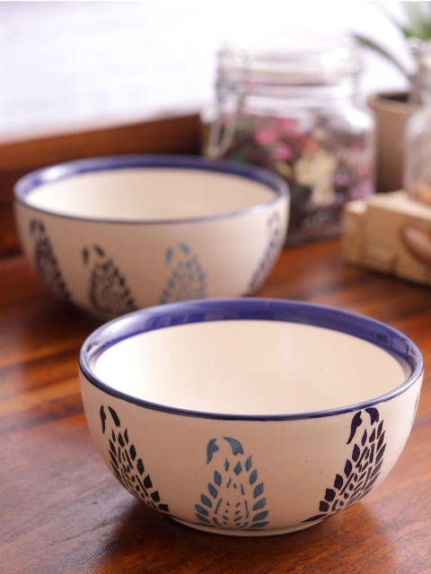 

VarEesha Off-White & Black Set of 2 Hand-Painted Ceramic Paisley Mixing & Serving Bowls