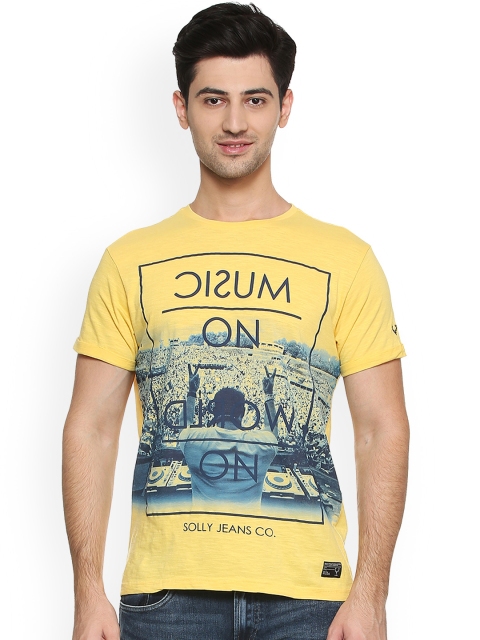 

Solly Jeans Co. Men Yellow Printed Round Neck T-shirt