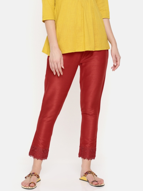 

De Moza Women Red Regular Fit Solid Cropped Cigarette Trousers