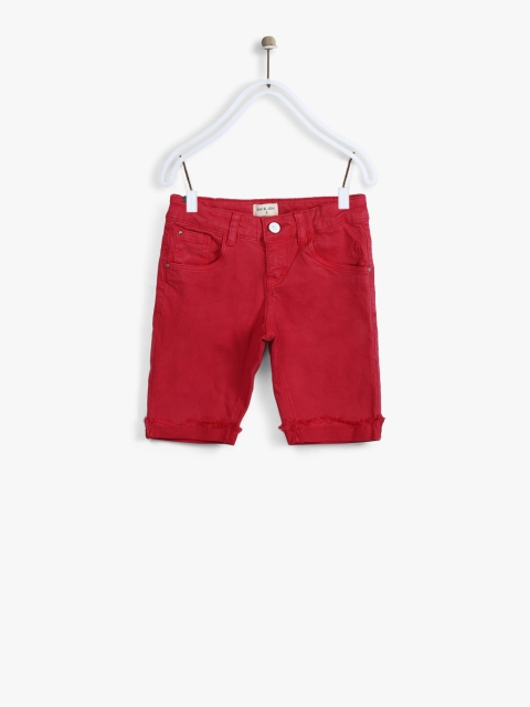 

Gini and Jony Girls Red Solid Regular Fit Capris