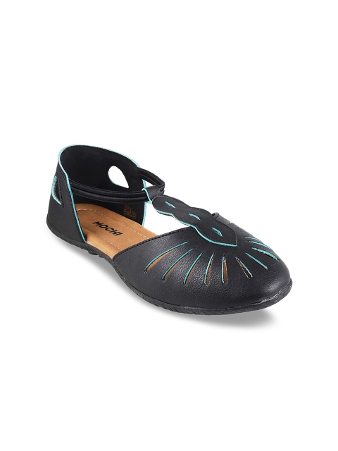 

Mochi Women Black Textured Synthetic Mojaris