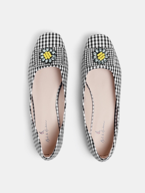 

Mast & Harbour Women Black & White Checked Ballerinas