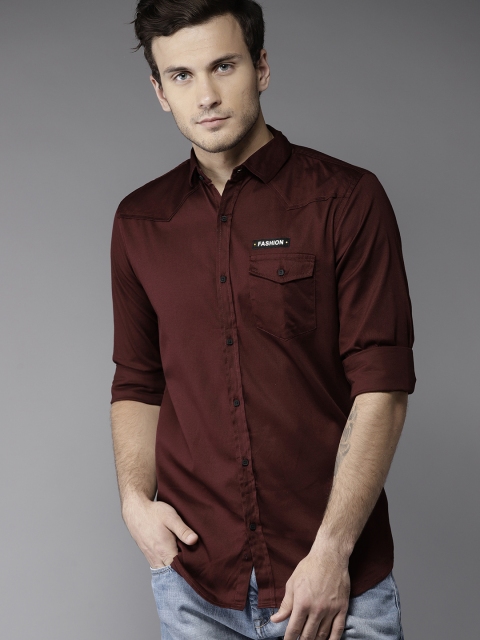 

DENNISON Men Burgundy Slim Fit Solid Casual Shirt