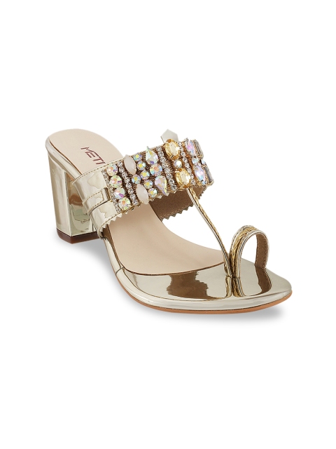 

Metro Women Gold-Toned Woven Design Sandals