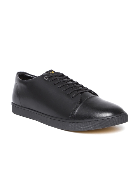 

Blackberrys Men Black Leather Sneakers