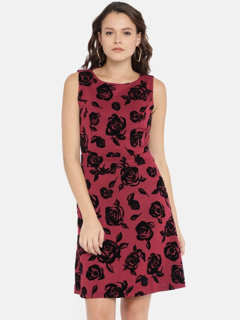 

Deal Jeans Women Maroon & Black Velvet Printed Sheath Dress