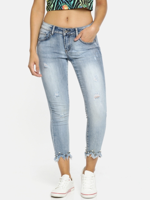 

Deal Jeans Women Blue Regular Fit Mid-Rise Low Distress Embellished Cropped Jeans
